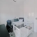 Black & White Seaside House Apartman *