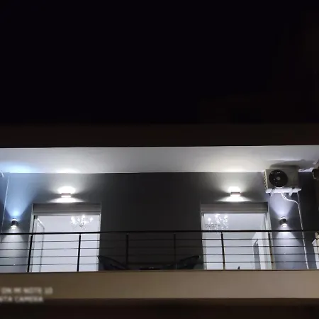 Black & White Seaside House Kalamia Appartement *