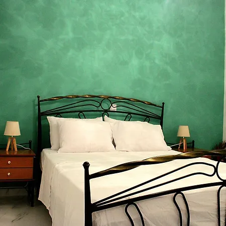 Appartement Black & White Seaside House Kalamia *