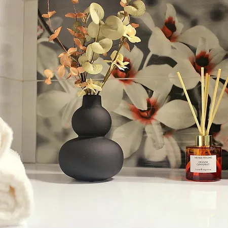 Apartmán Black & White Seaside House Kalamia