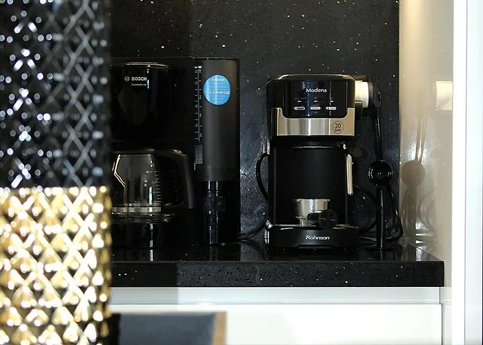 Apartmán Black & White Seaside House Kalamia