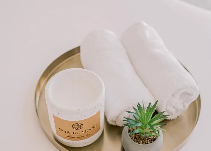 Black & White Seaside House Kalamia * Korinth